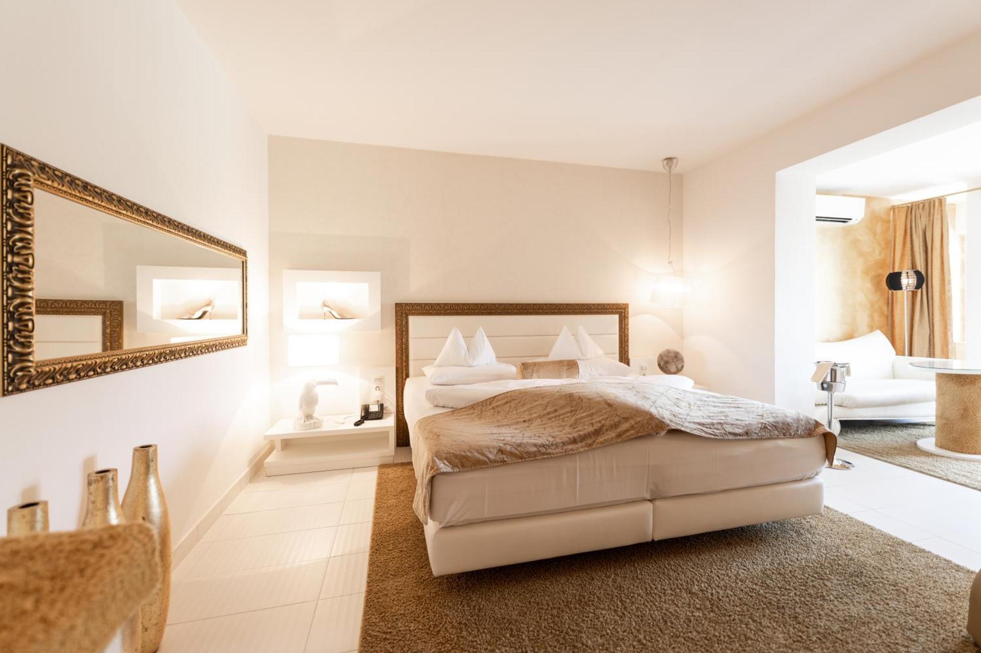 Maiers Kuschelhotel Loipersdorf Deluxe - Adults Only Лойперсдорф-бай-Фюрстенфельд Экстерьер фото