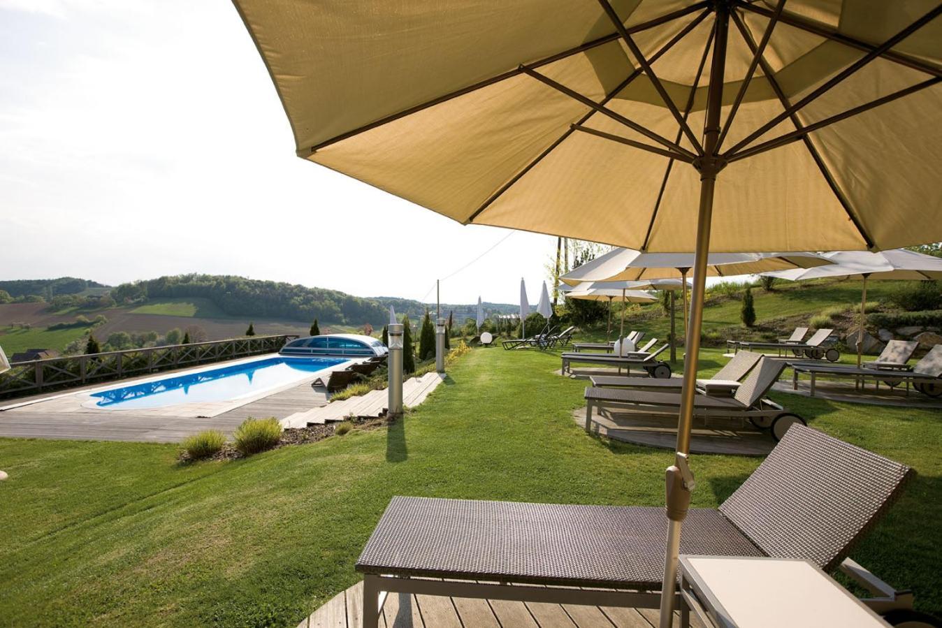 Maiers Kuschelhotel Loipersdorf Deluxe - Adults Only Лойперсдорф-бай-Фюрстенфельд Экстерьер фото